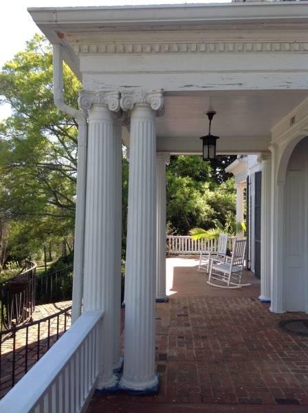 Springwood Inn Анистън Екстериор снимка